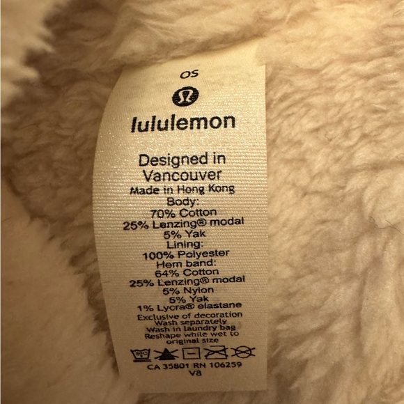 Lululemon Sweet and Sherpa Beanie - Picture 7 of 7